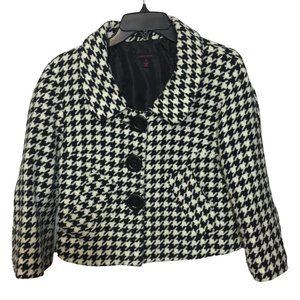 LAST KISS Ladies Size Medium Houndstooth Cropped Jacket with Slit Pockets